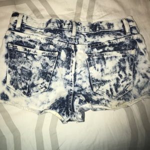 May sell as an outfit or individual